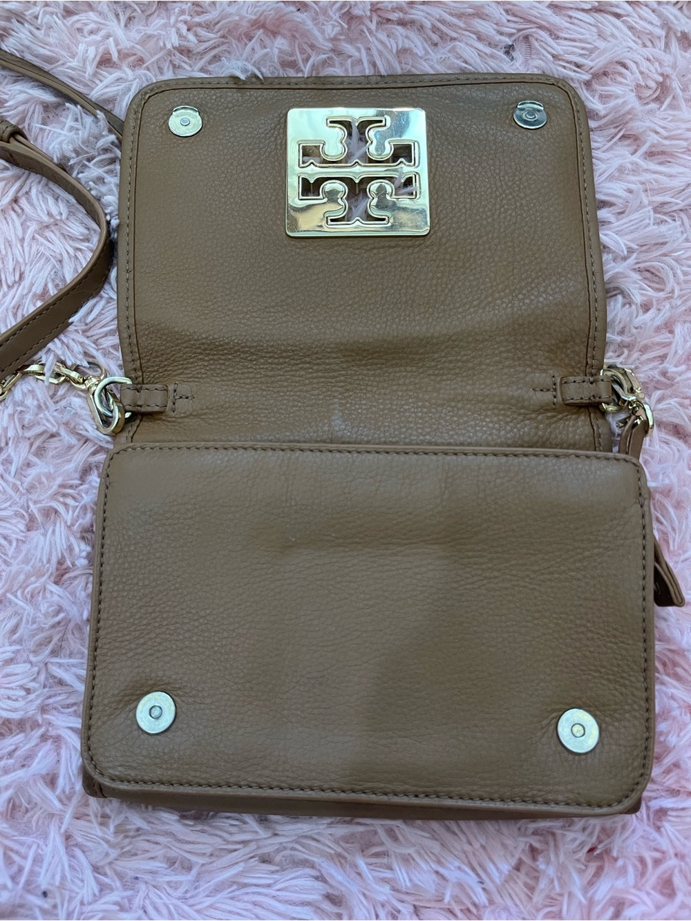 Tory Burch Britten Combo Crossbody Bag Tan Pebbled Leather Gold Logo Flap Bag - Picture 4 of 9
